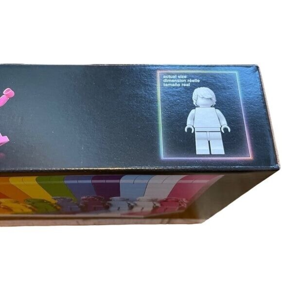 LEGO 40516 Everyone is Awesome Rainbow Pride Colorful 346 pieces LGBTQ+ Gift New - Picture 7 of 12